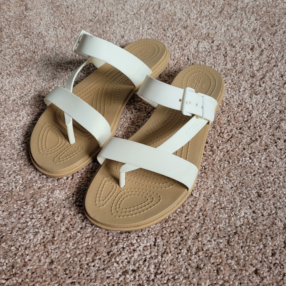 Crocs Women's Tulum Sandal Size 8  Strappy Flip Flop Ivory Rubber Beach